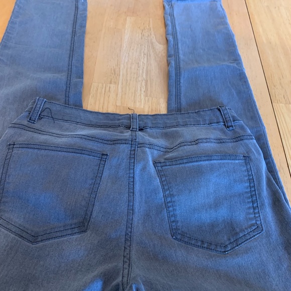 Gray jeans - Picture 7 of 7